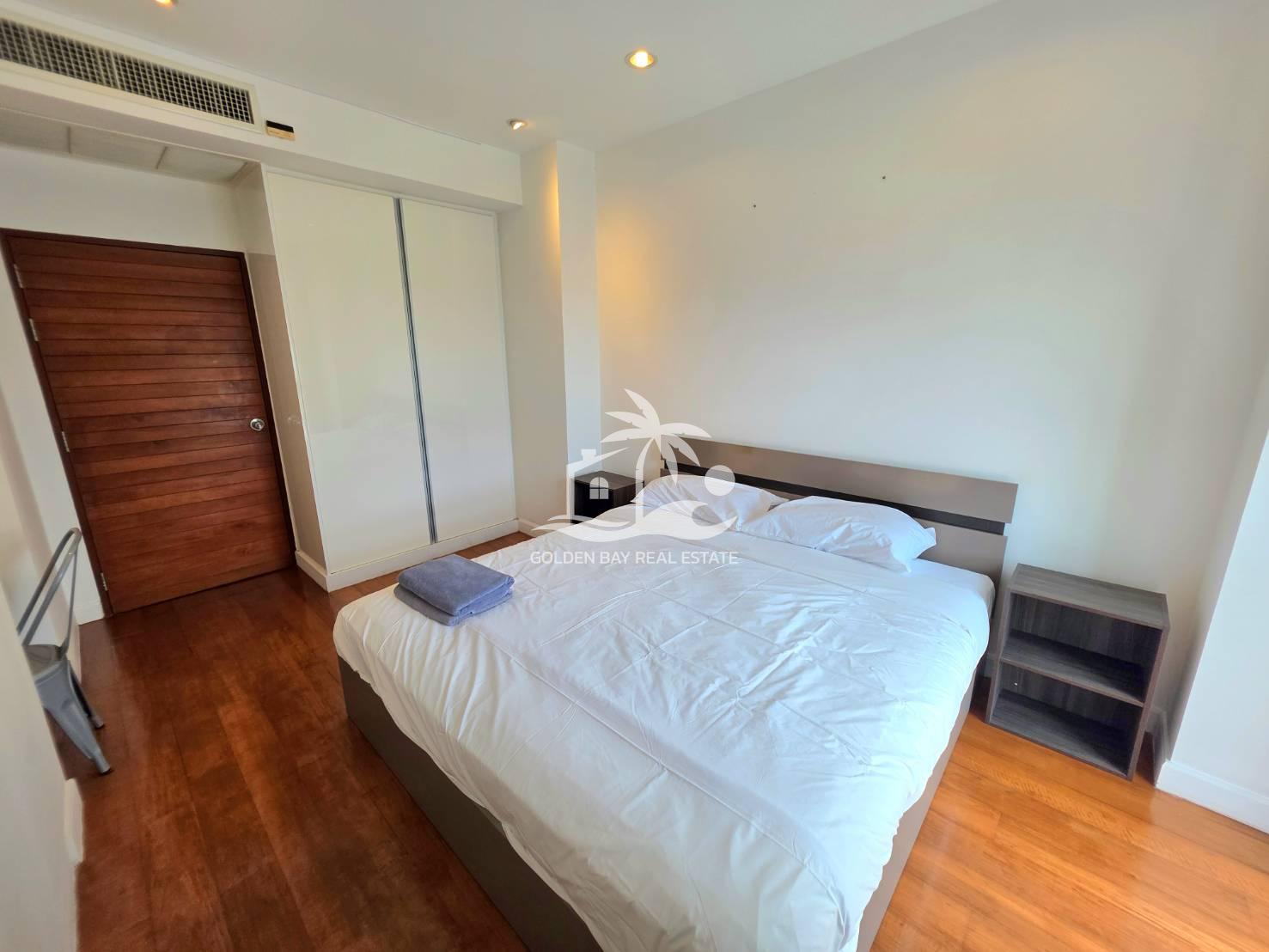 1712611_0 The Axis Condominium – Pratumnak Hill