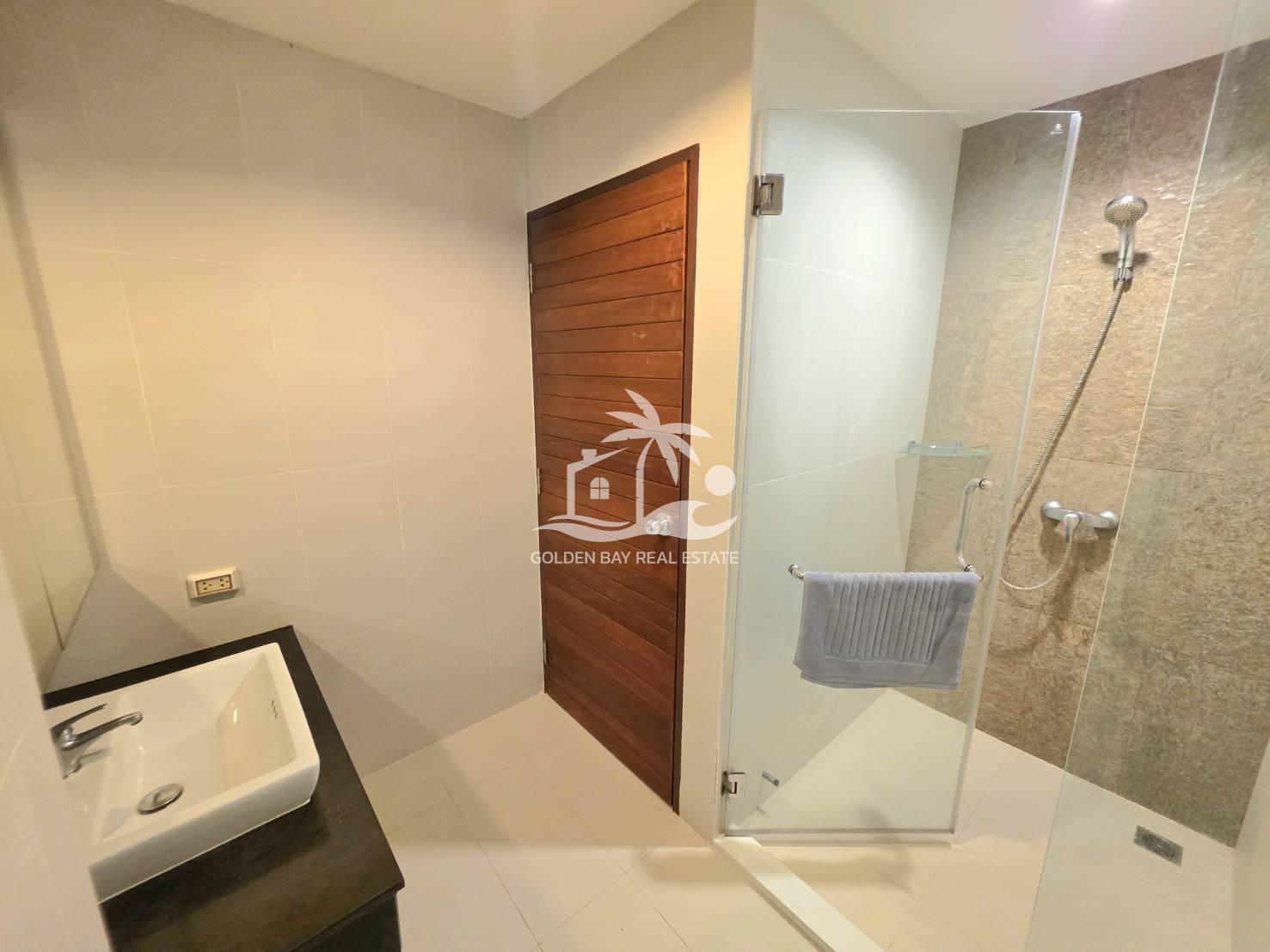 1712615_0 The Axis Condominium – Pratumnak Hill