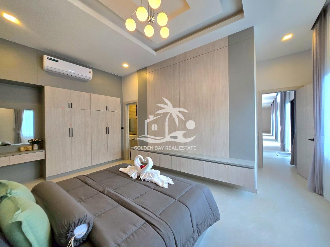 LINE_ALBUM_1054 for sale 12.9 MB_250708_3 Private House Mabprachan Lake – East Pattaya