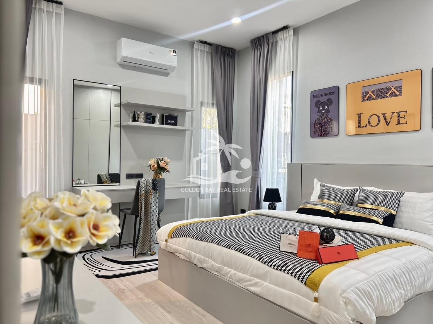 Siam Place (6) Siam Place – East Pattaya