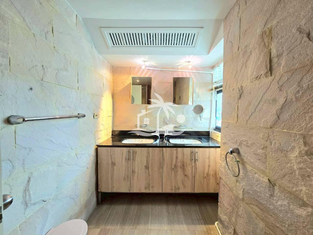 1 (24) Jomtien Complex – Jomtien