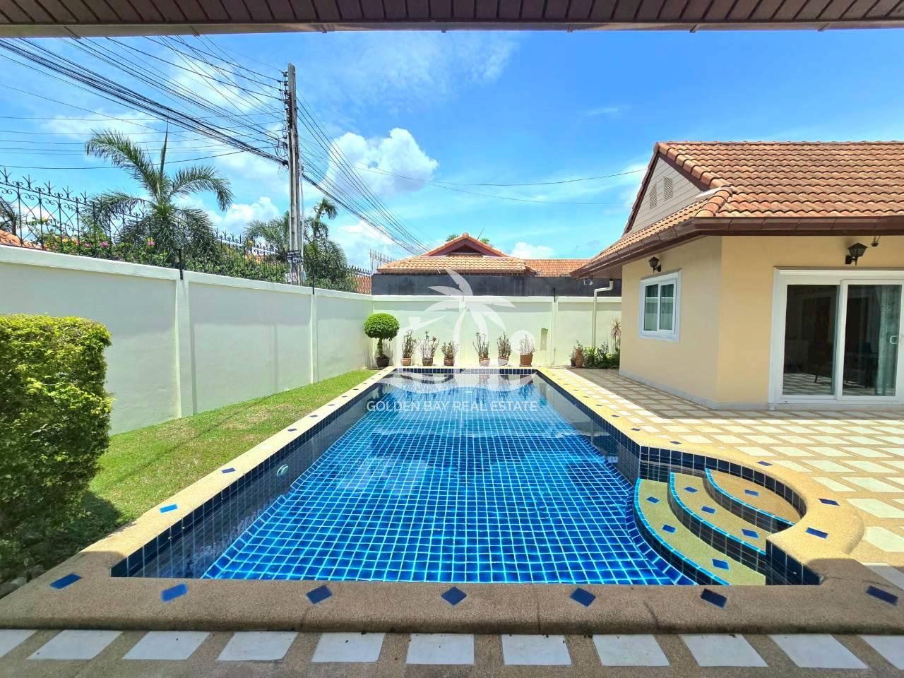 1 (4) Pool View Villas – East Pattaya