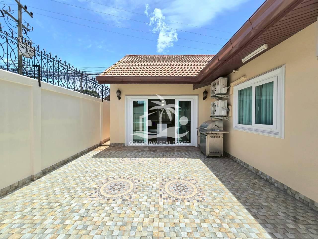 1 (5) Pool View Villas – East Pattaya
