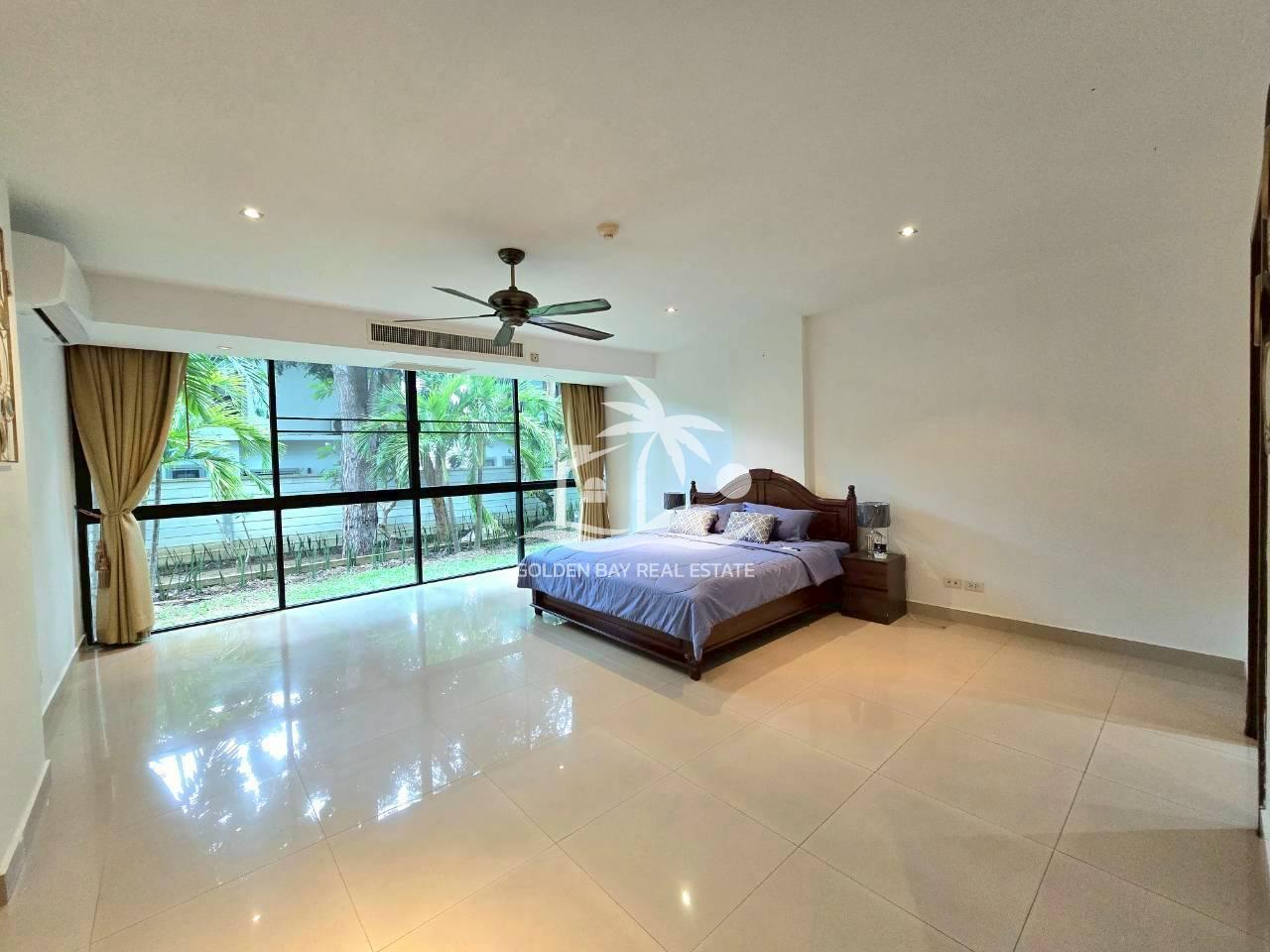 1 (8) The Park – Jomtien