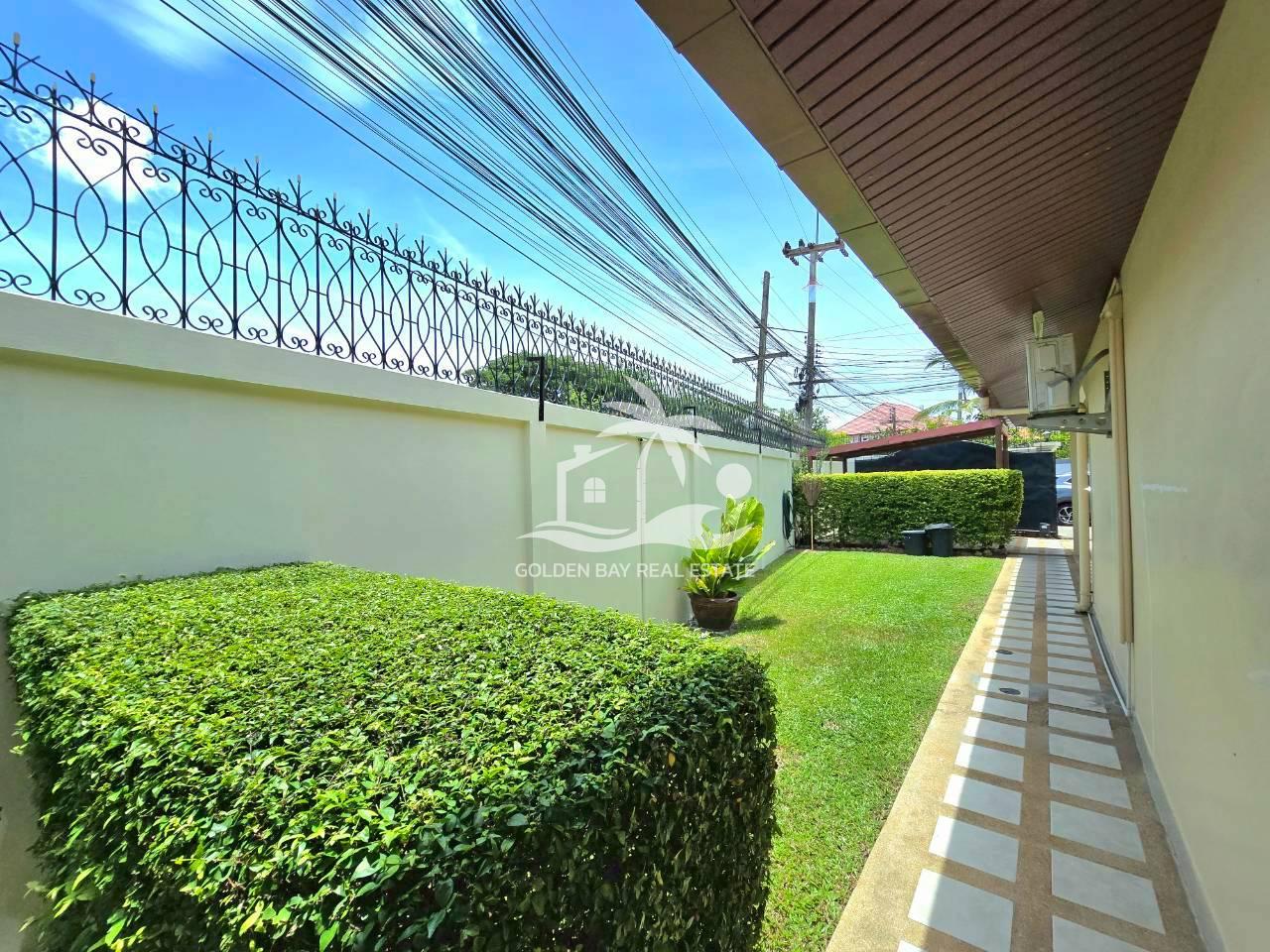 1 (8) Pool View Villas – East Pattaya