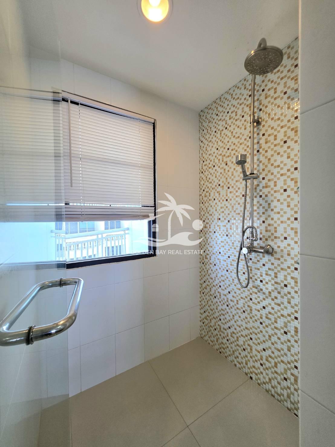 1734664_0 Saranchol – Wongamat