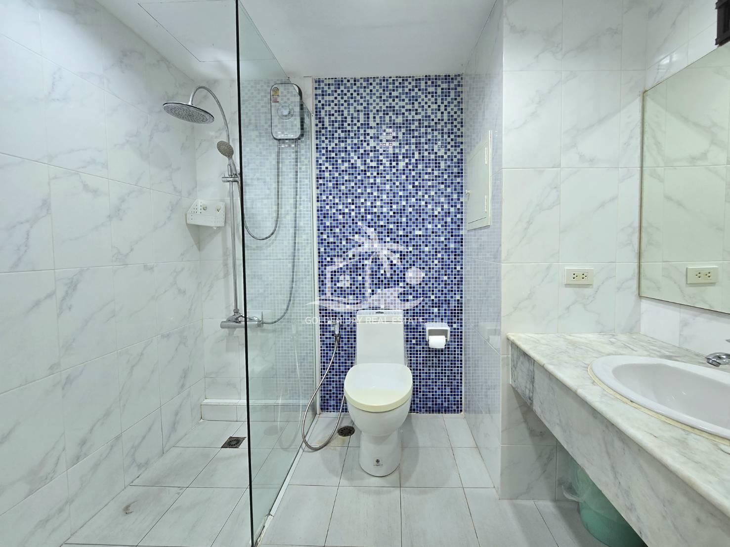 597643_0 Jomtien Complex – Jomtien
