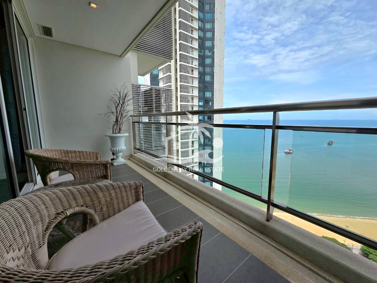 Reflection – Jomtien