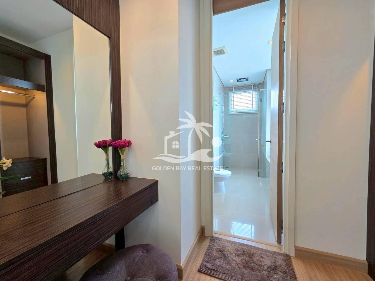 Reflection – Jomtien
