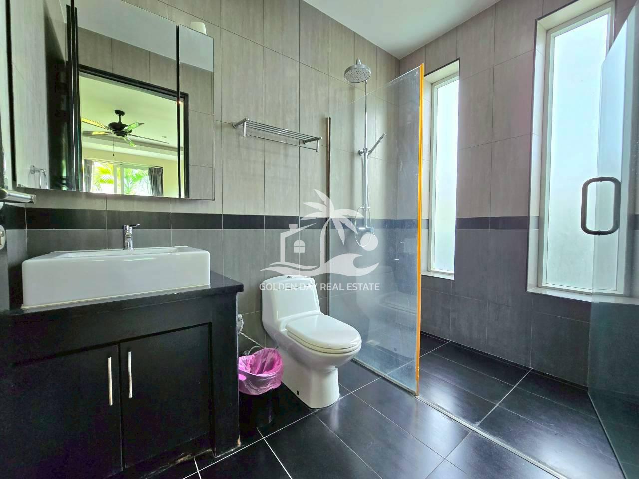 1 (15) Whispering Palms – East Pattaya