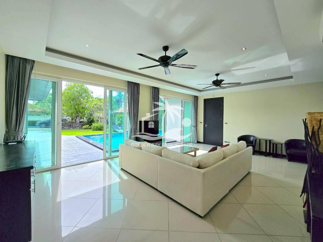 1 (24) Whispering Palms – East Pattaya