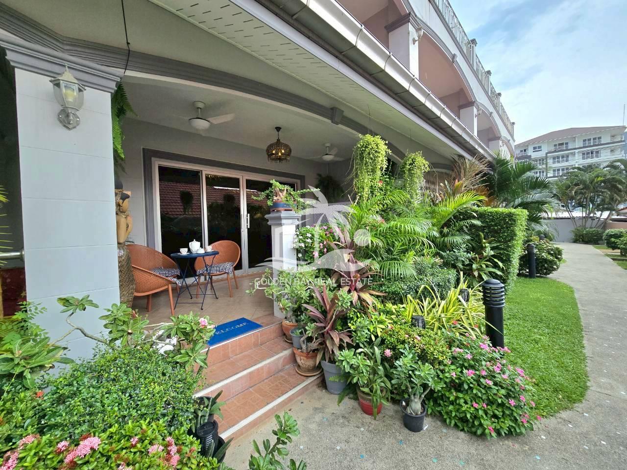 Apartment 4 Condominium – Pratumnak Hill