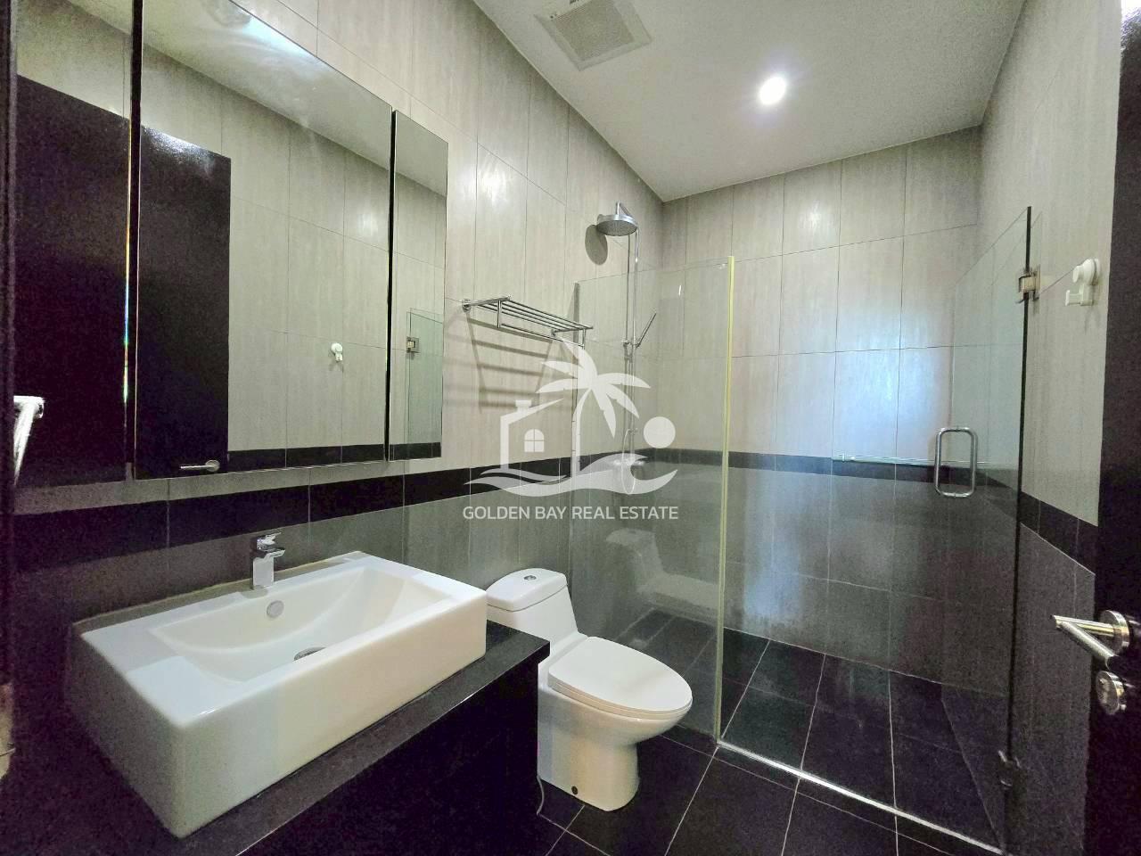 1 (33) Whispering Palms – East Pattaya