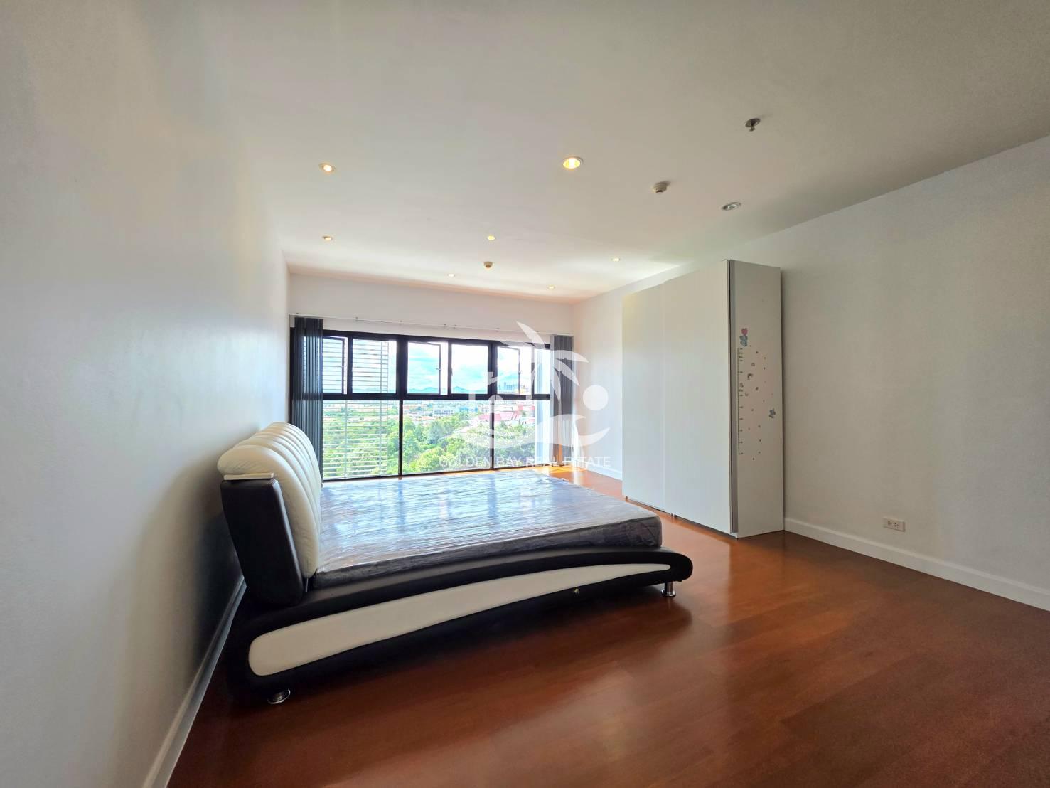 1753123_0 The Axis Condominium – Pratumnak Hill