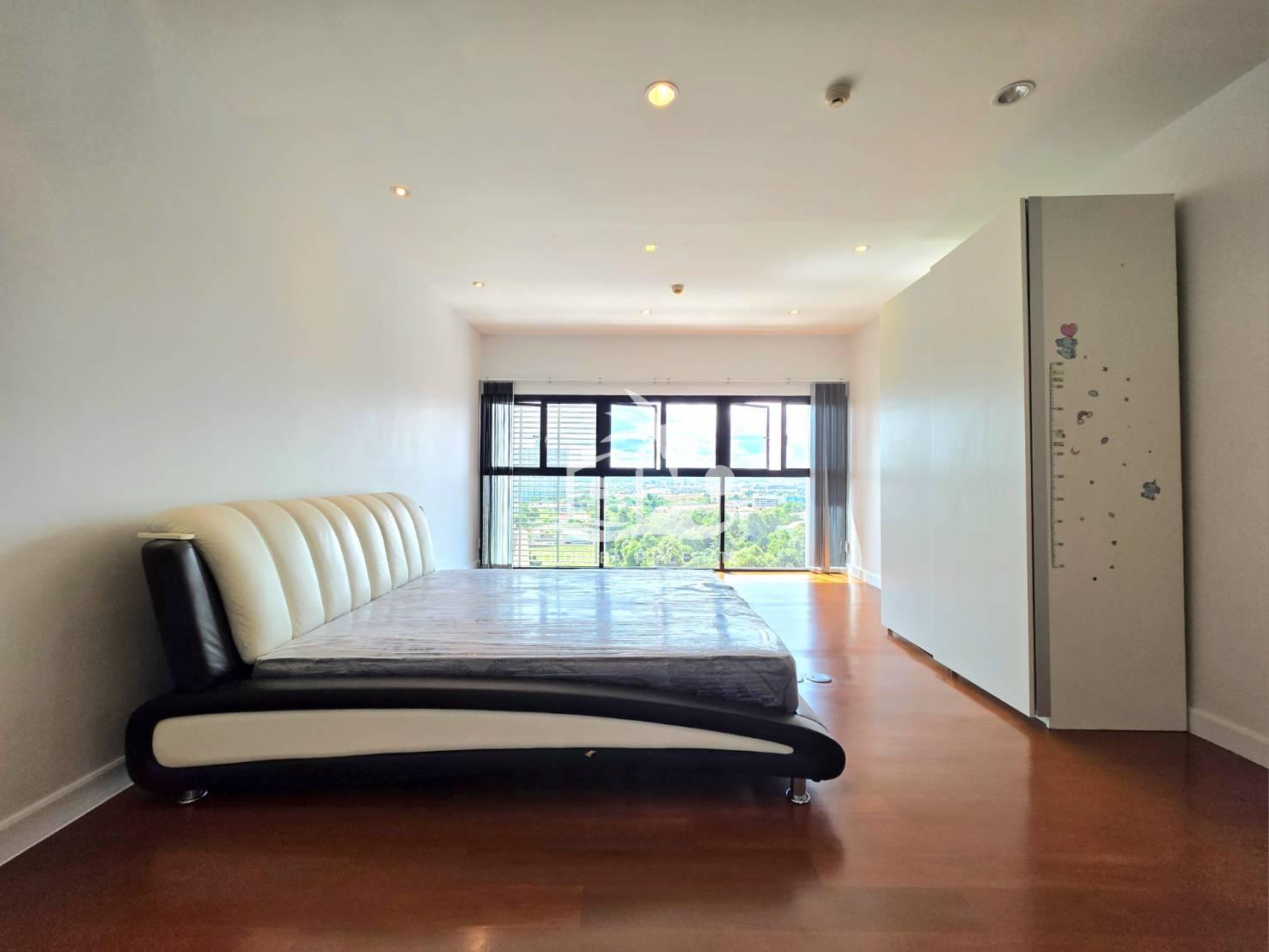 1753124_0 The Axis Condominium – Pratumnak Hill