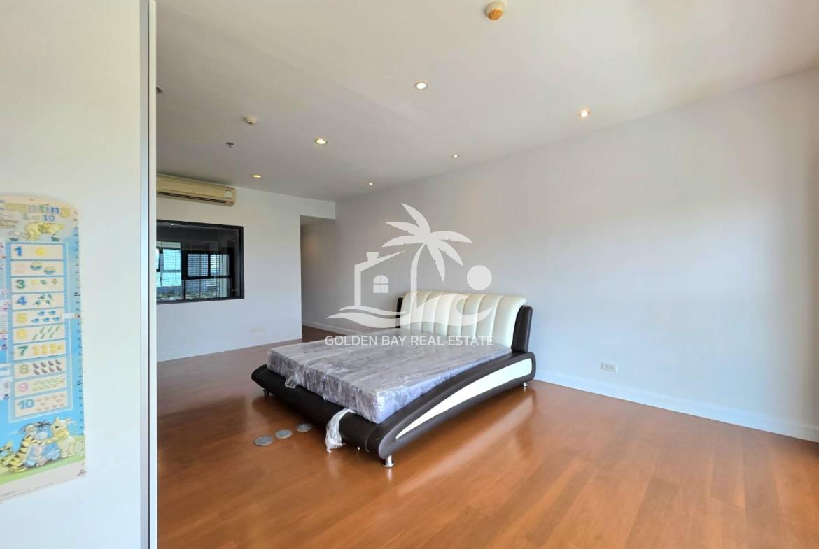 The Axis Condominium – Pratumnak Hill