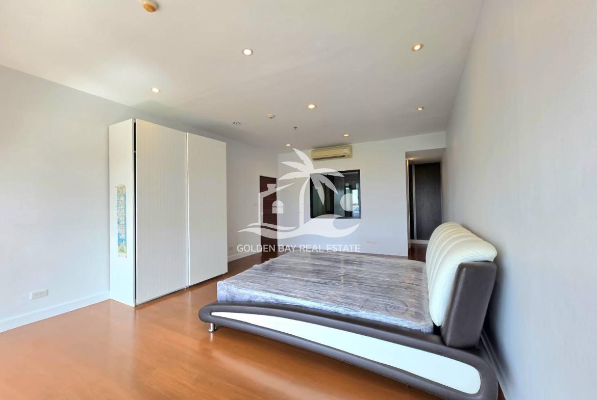 The Axis Condominium – Pratumnak Hill
