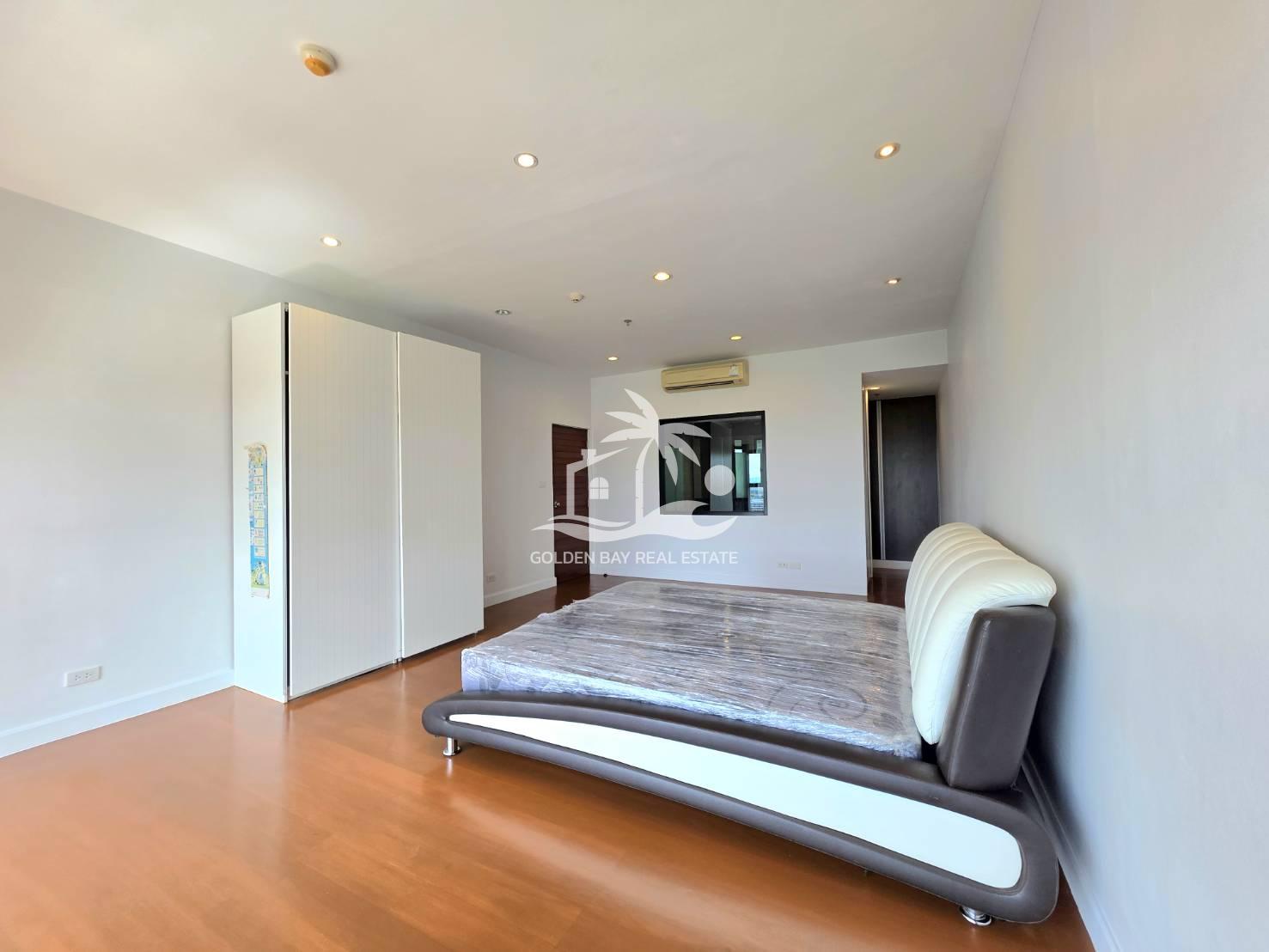 1753126_0 The Axis Condominium – Pratumnak Hill
