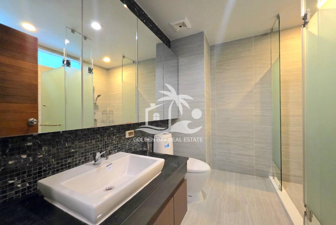 The Axis Condominium – Pratumnak Hill