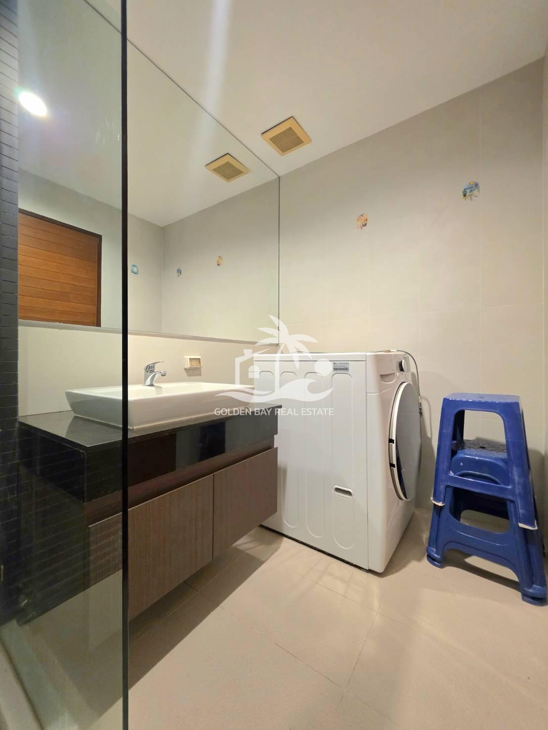 1753140_0 The Axis Condominium – Pratumnak Hill