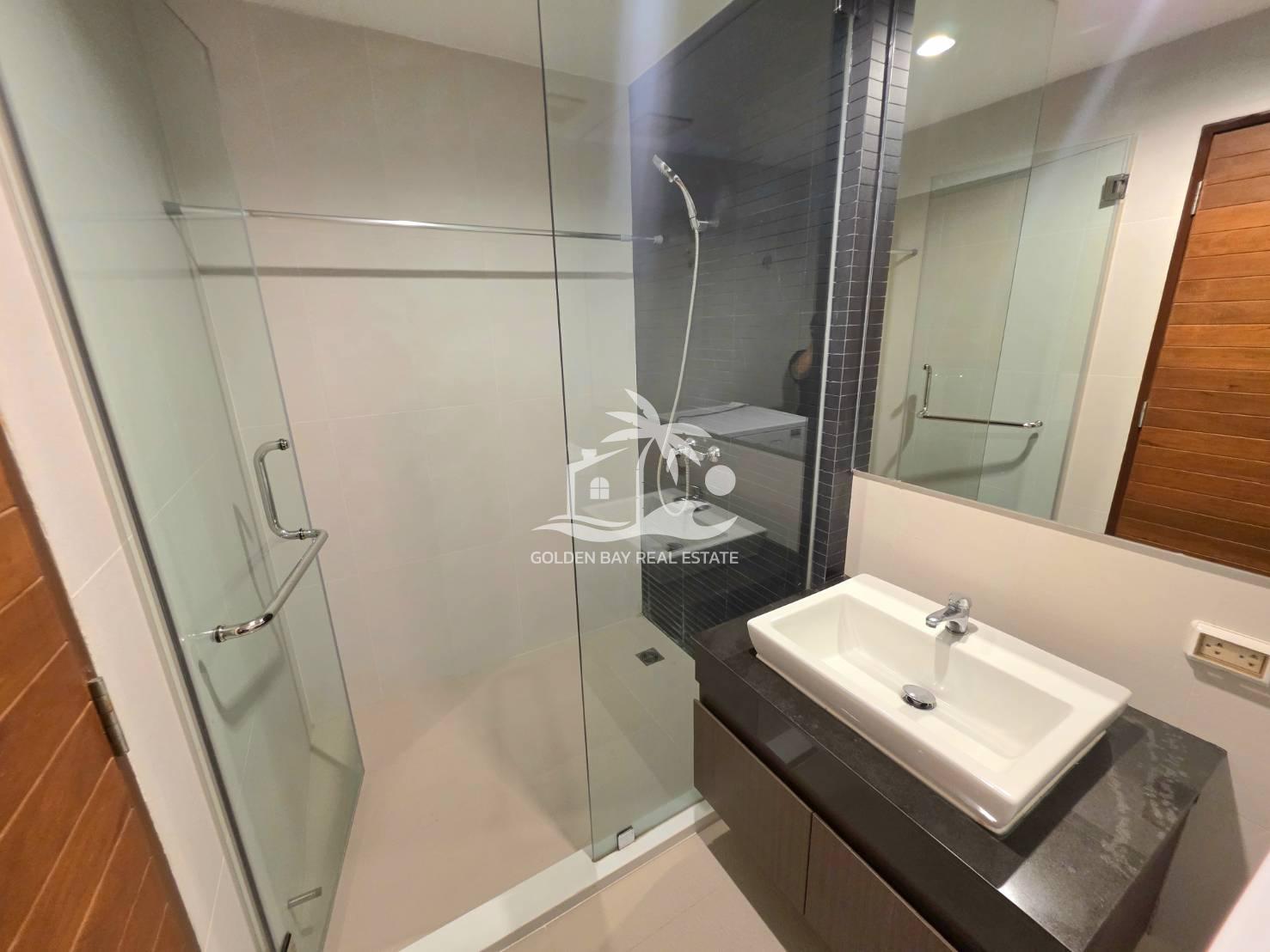 1753141_0 The Axis Condominium – Pratumnak Hill