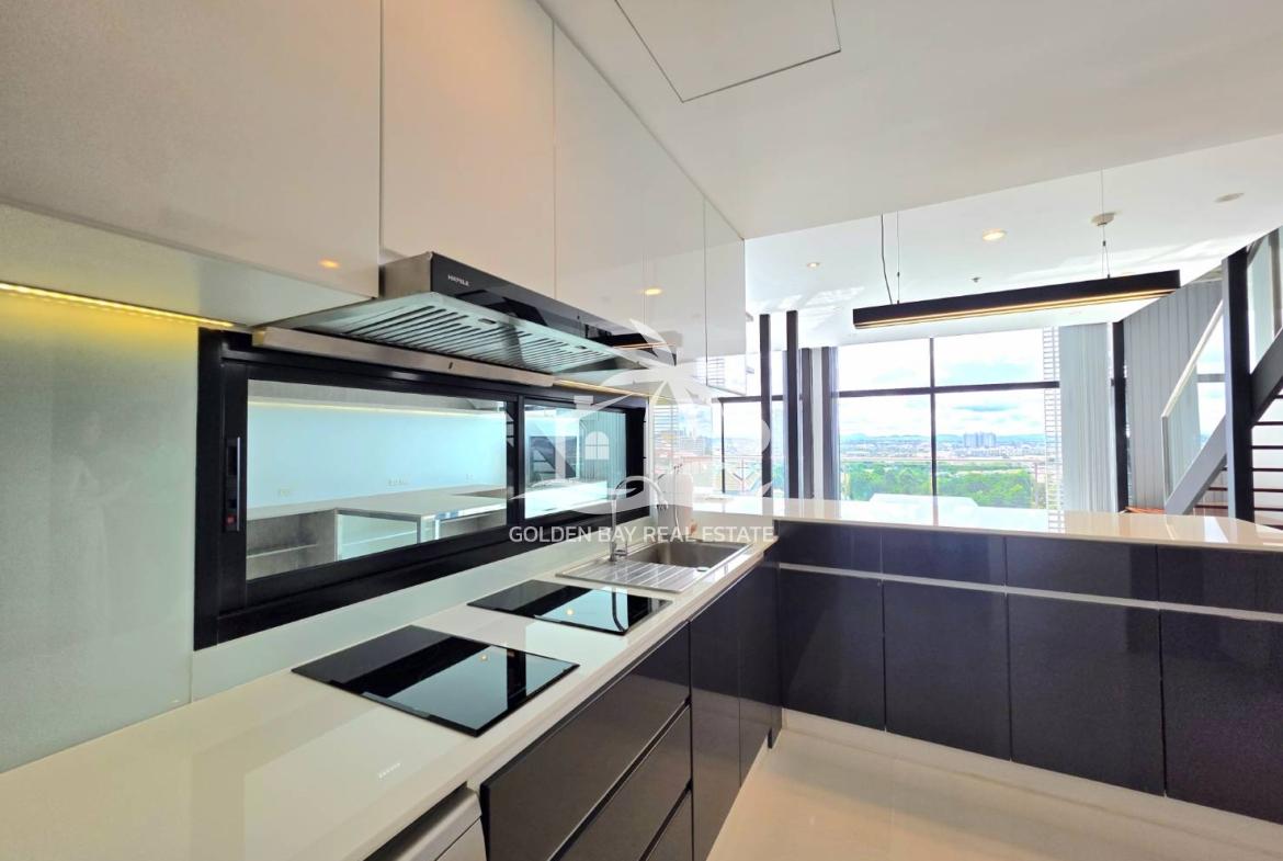 The Axis Condominium – Pratumnak Hill