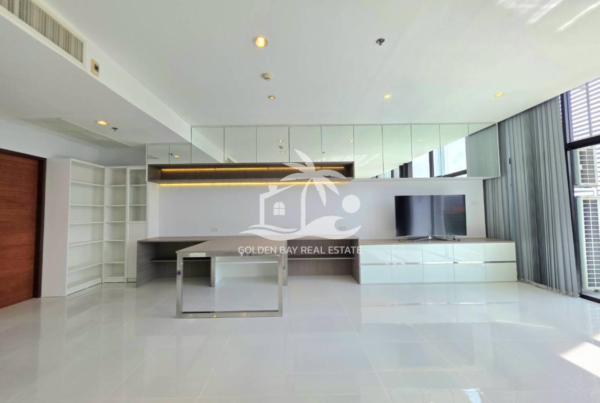 The Axis Condominium – Pratumnak Hill