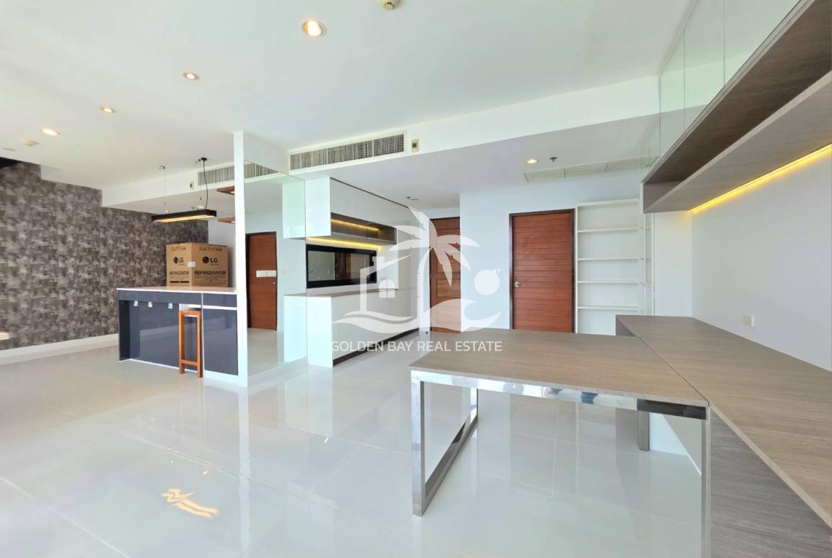 The Axis Condominium – Pratumnak Hill