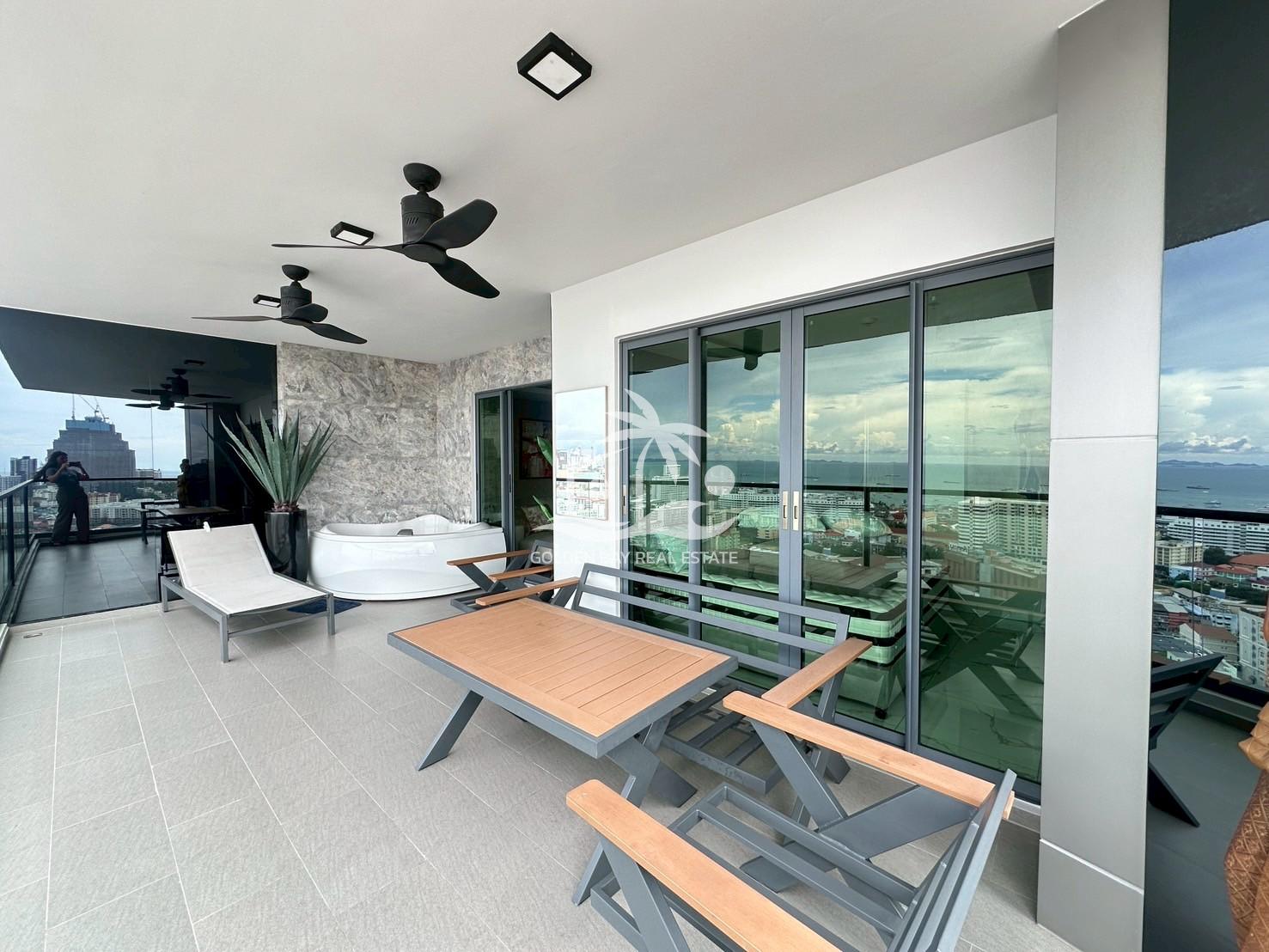 Arcadia Millennium Tower – Pattaya city