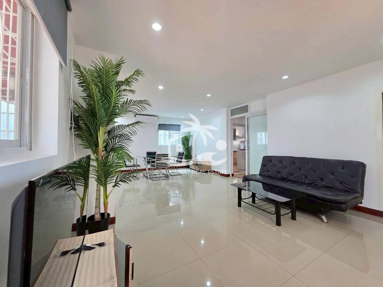 LINE_ALBUM_30092025_250930_22 Private House Soi Sukhumvit 36/1- Pattaya City