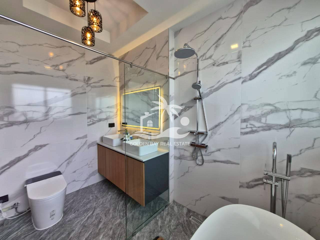 LINE_ALBUM_6673 for rent 85k sale 10.5MB_250920_16 Private Pool Villas – East Pattaya