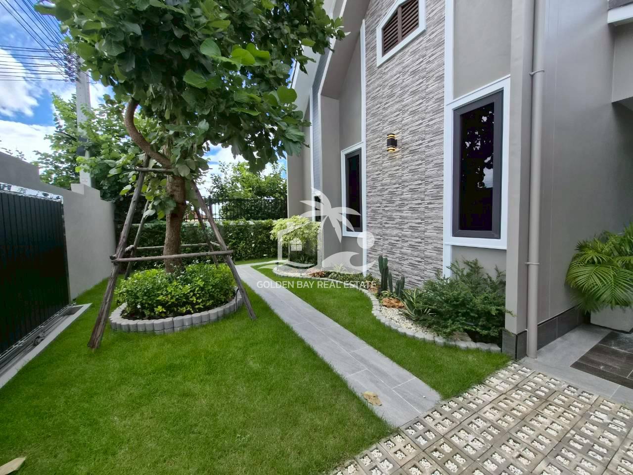 LINE_ALBUM_6673 for rent 85k sale 10.5MB_250920_59 Private Pool Villas – East Pattaya