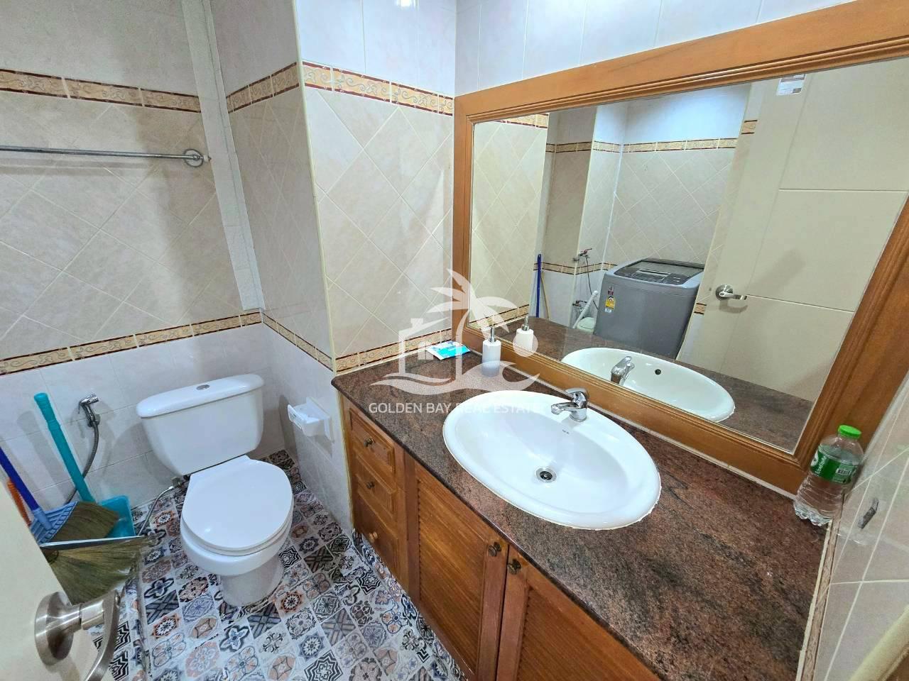 1 (19) Jomtien Thip – Jomtien