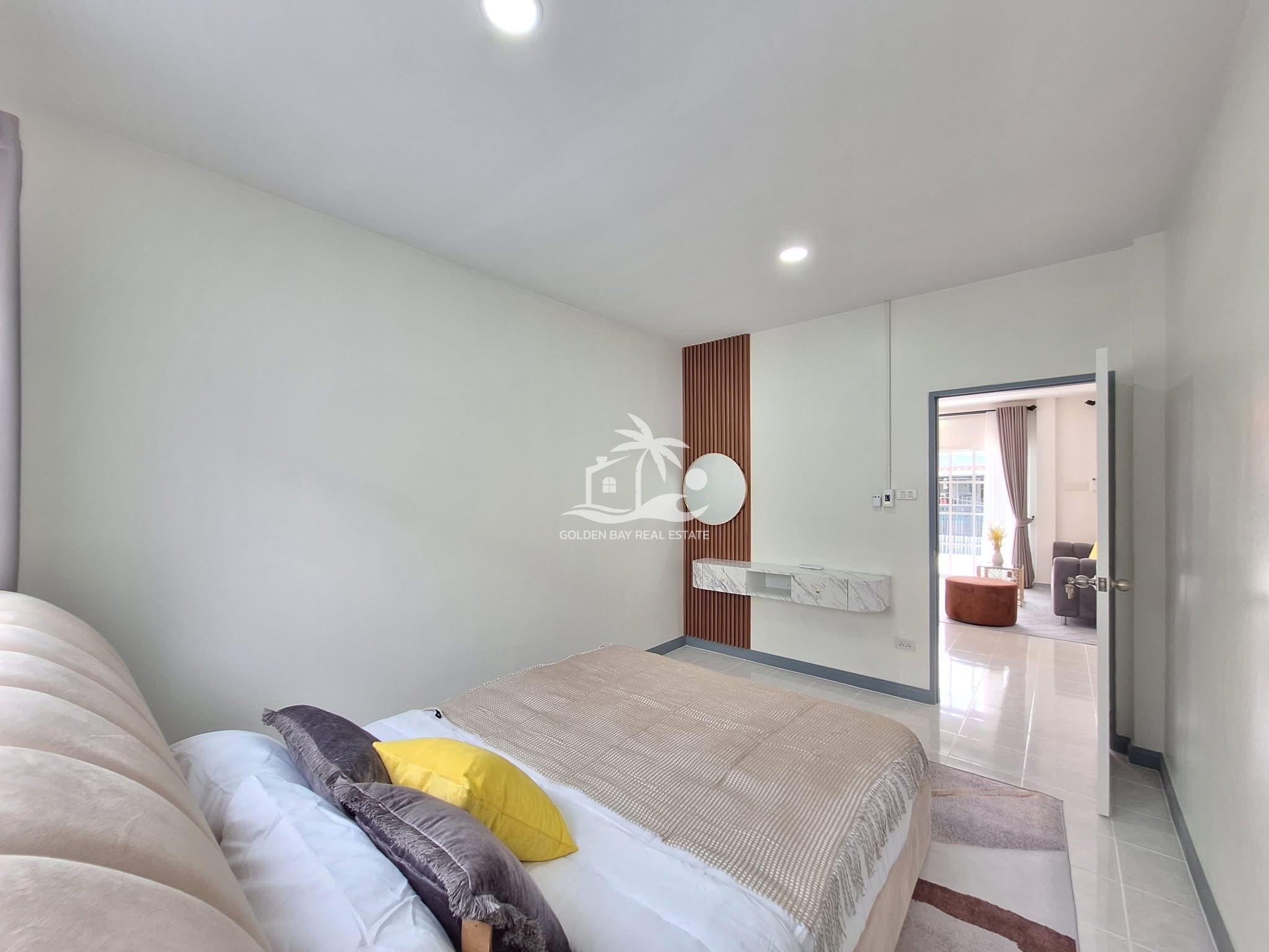 1 (4) Eakmongkol Village 3 – East Pattaya
