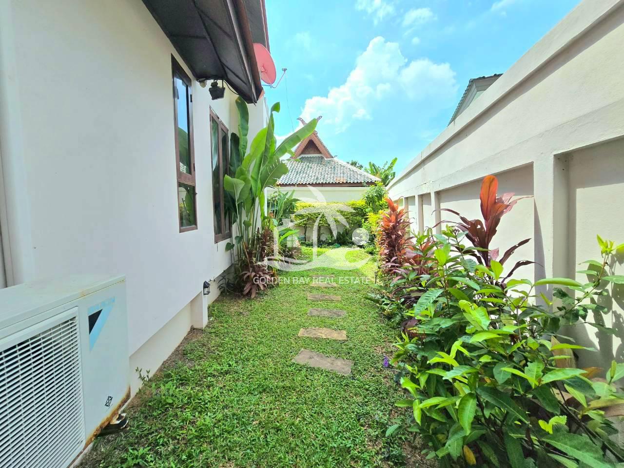 1 (7) C’est Palai – Jomtien