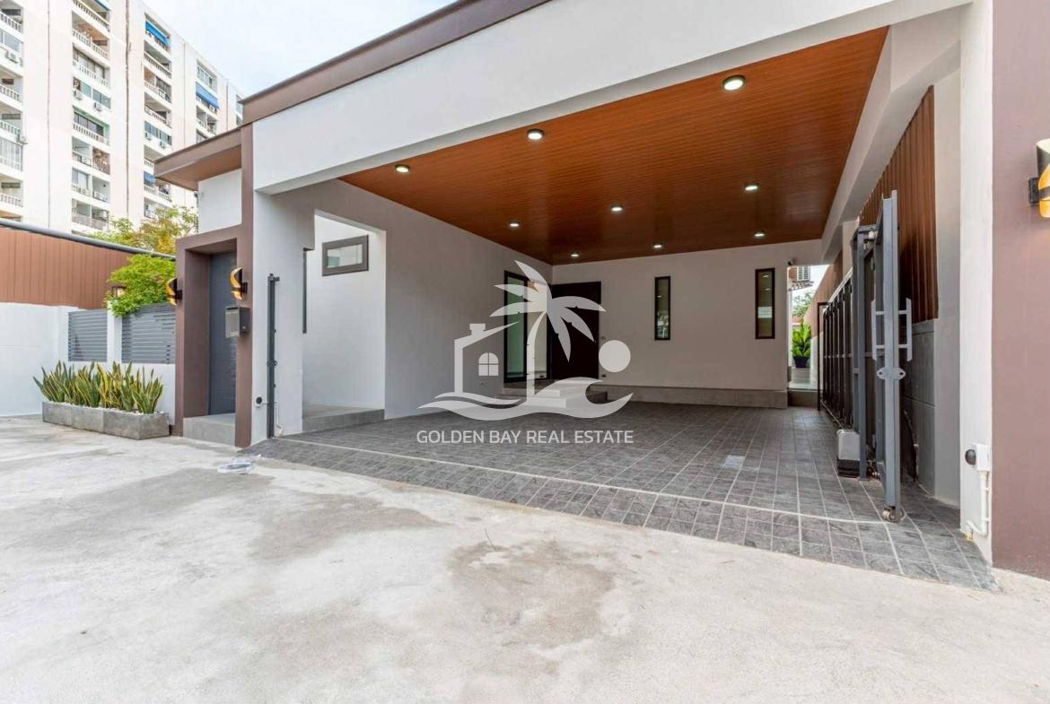 Private Pool Villa – Pattaya City