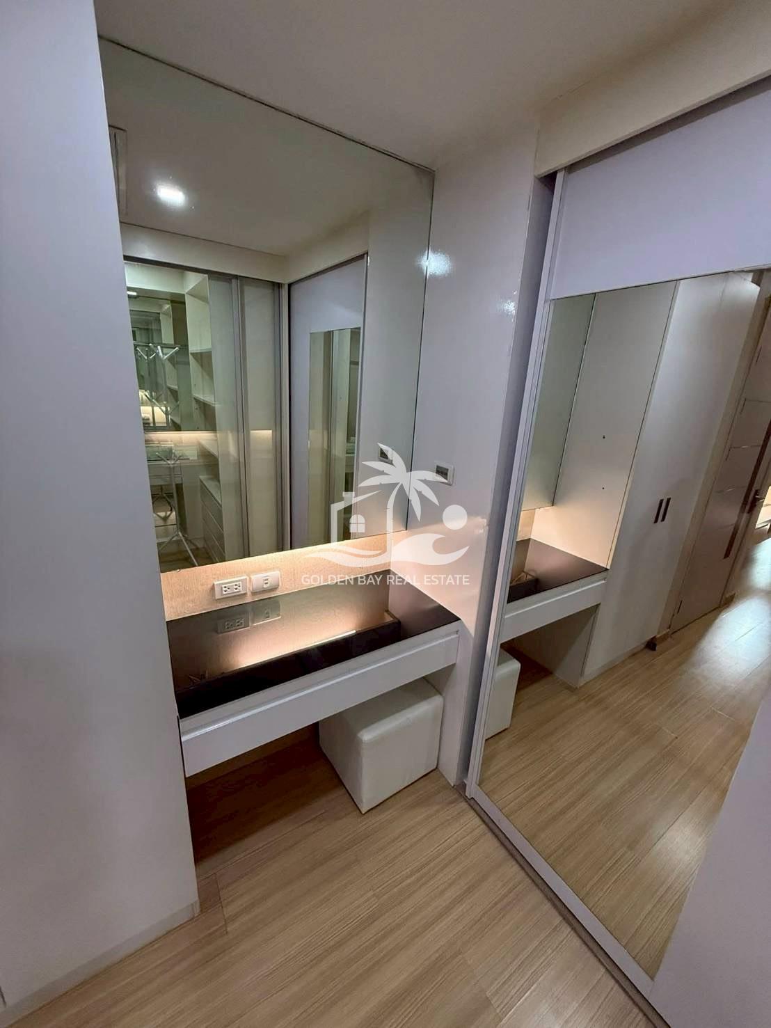 4 Apus – Pattaya City