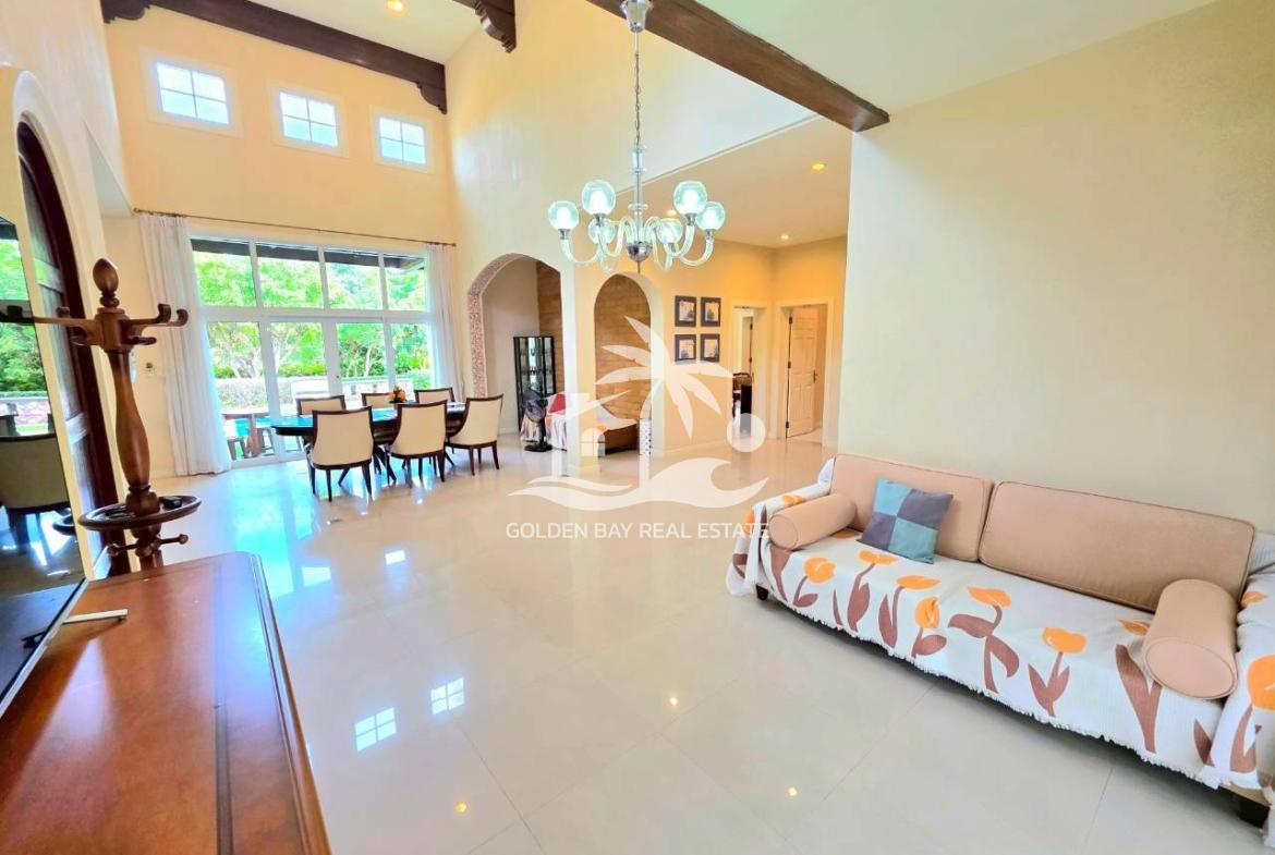 Silk Road Place – East Pattaya