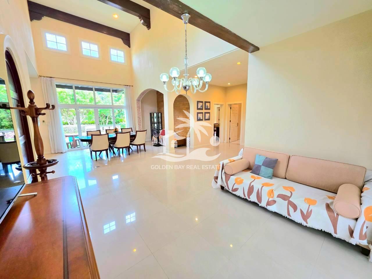 Silk Road Place – East Pattaya