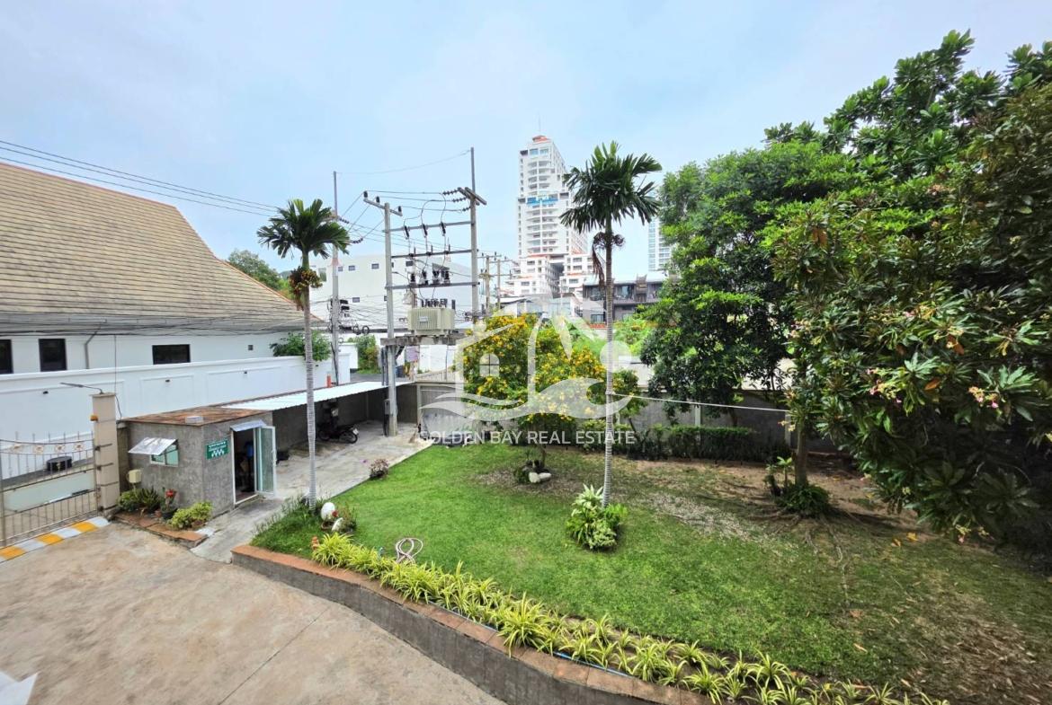 Tudor Court – Pratumnak Hill