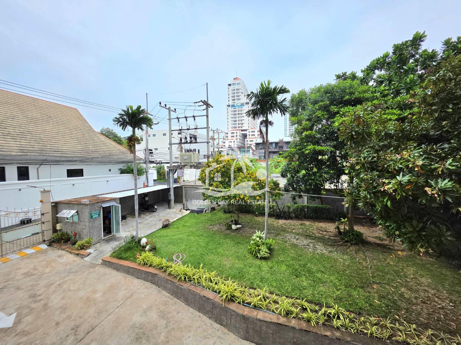 Tudor Court – Pratumnak Hill