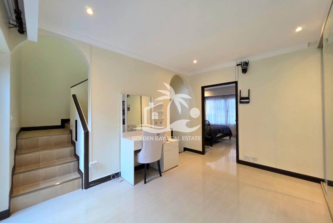 Town House Soi Kasetsin 1 – Pratumnak Hill