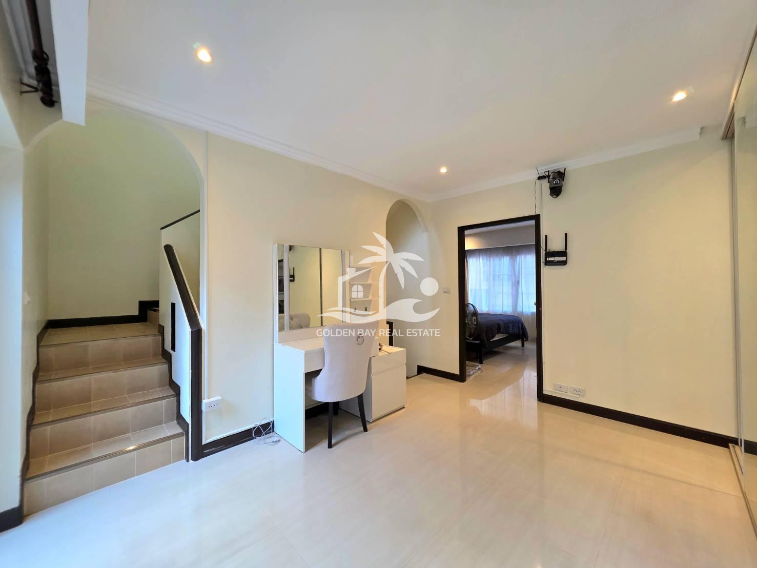 Town House Soi Kasetsin 1 – Pratumnak Hill