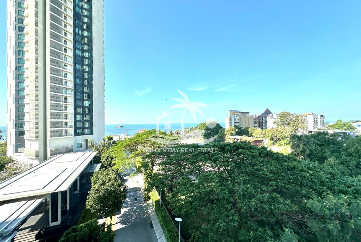 Reflection – Jomtien