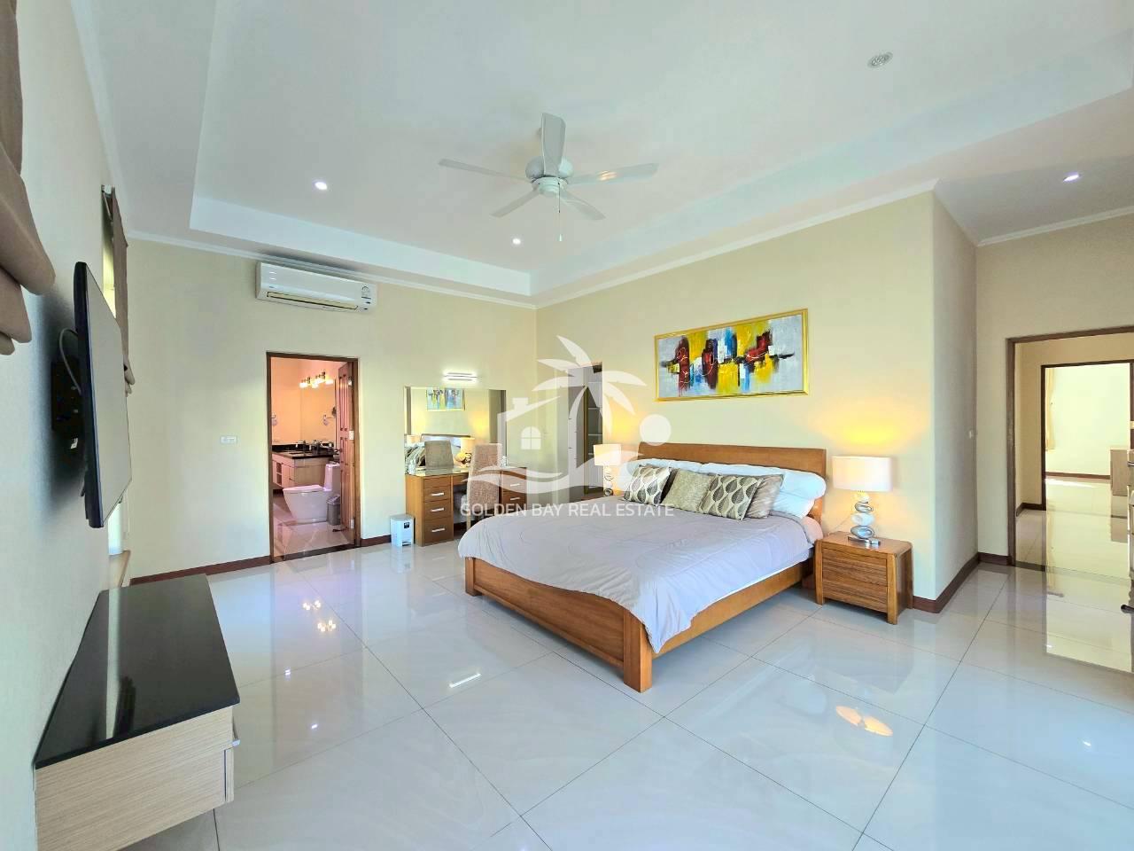 Santa Maria – East Pattaya