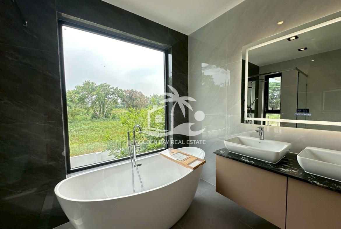 Private Pool Villa Mabprachan Lake – East Pattaya