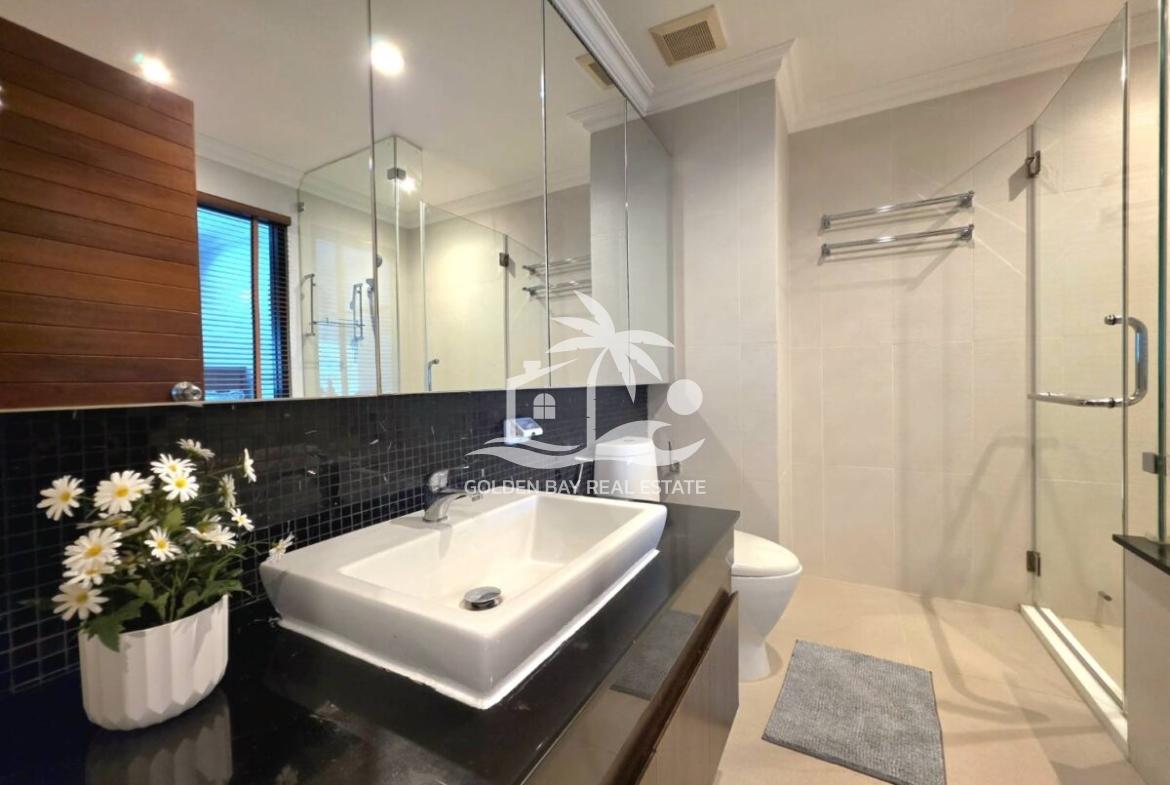 The Axis Condominium – Pratumnak Hill