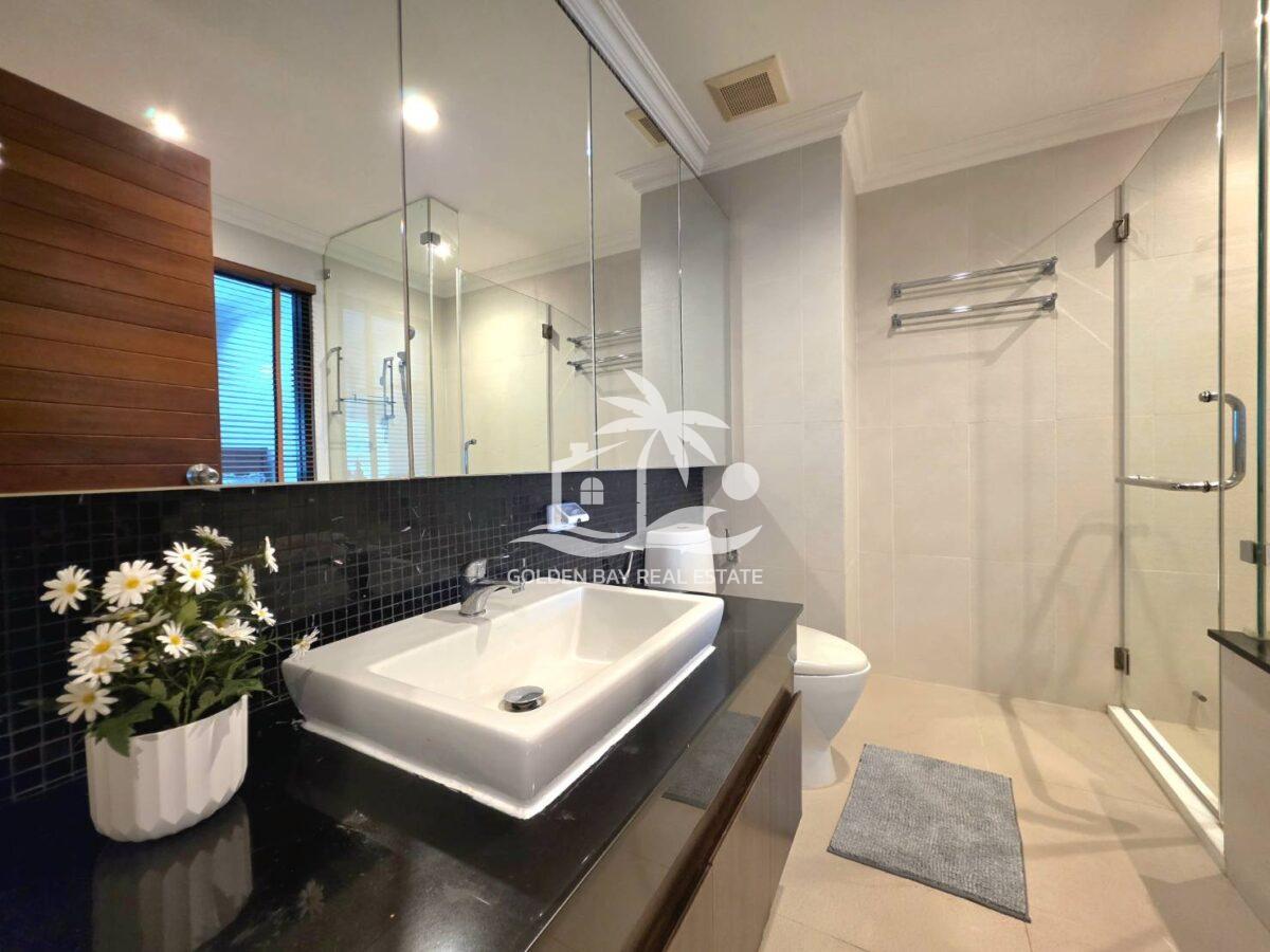 The Axis Condominium – Pratumnak Hill