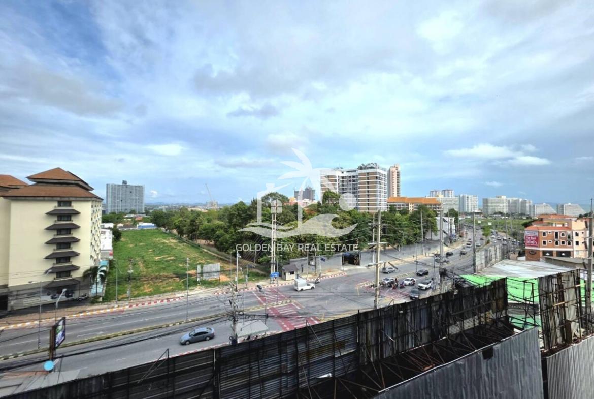 The Axis Condominium – Pratumnak Hill