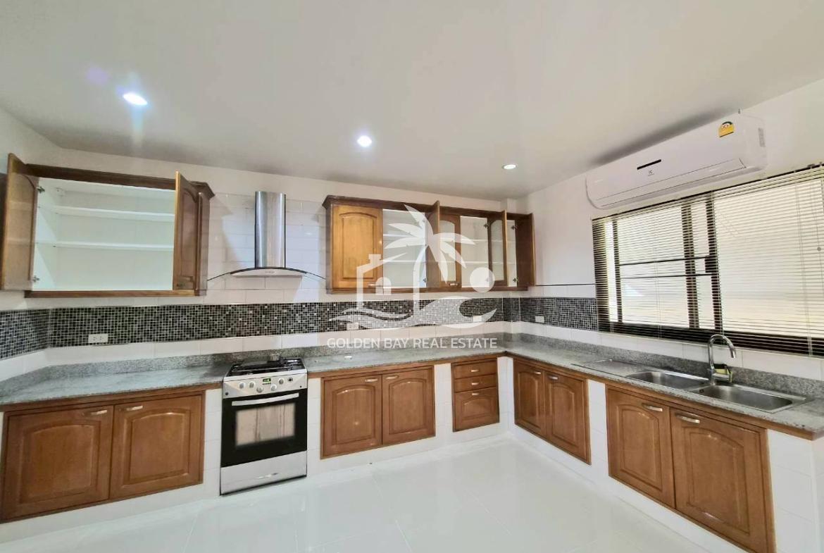 Private Pool Villa Mabprachan Lake – East Pattaya